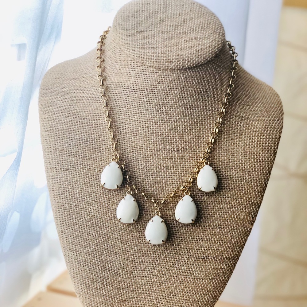 Two sided statement necklace